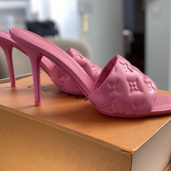 🌸Louis Vuitton Revival Mule Pink - Picture 7 of 15
